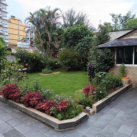 The Mountain House Hotel Pokhara Exterior foto