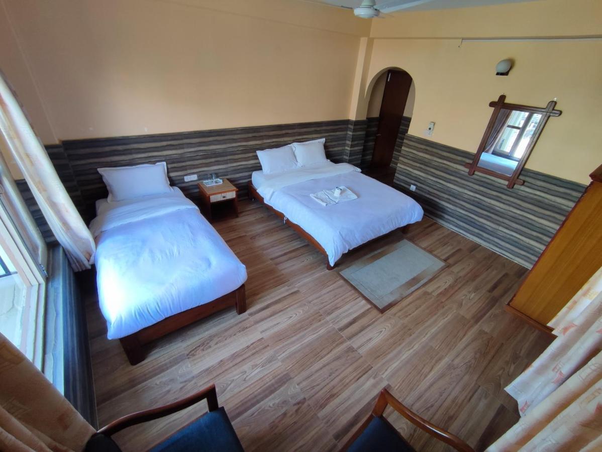 The Mountain House Hotel Pokhara Exterior foto