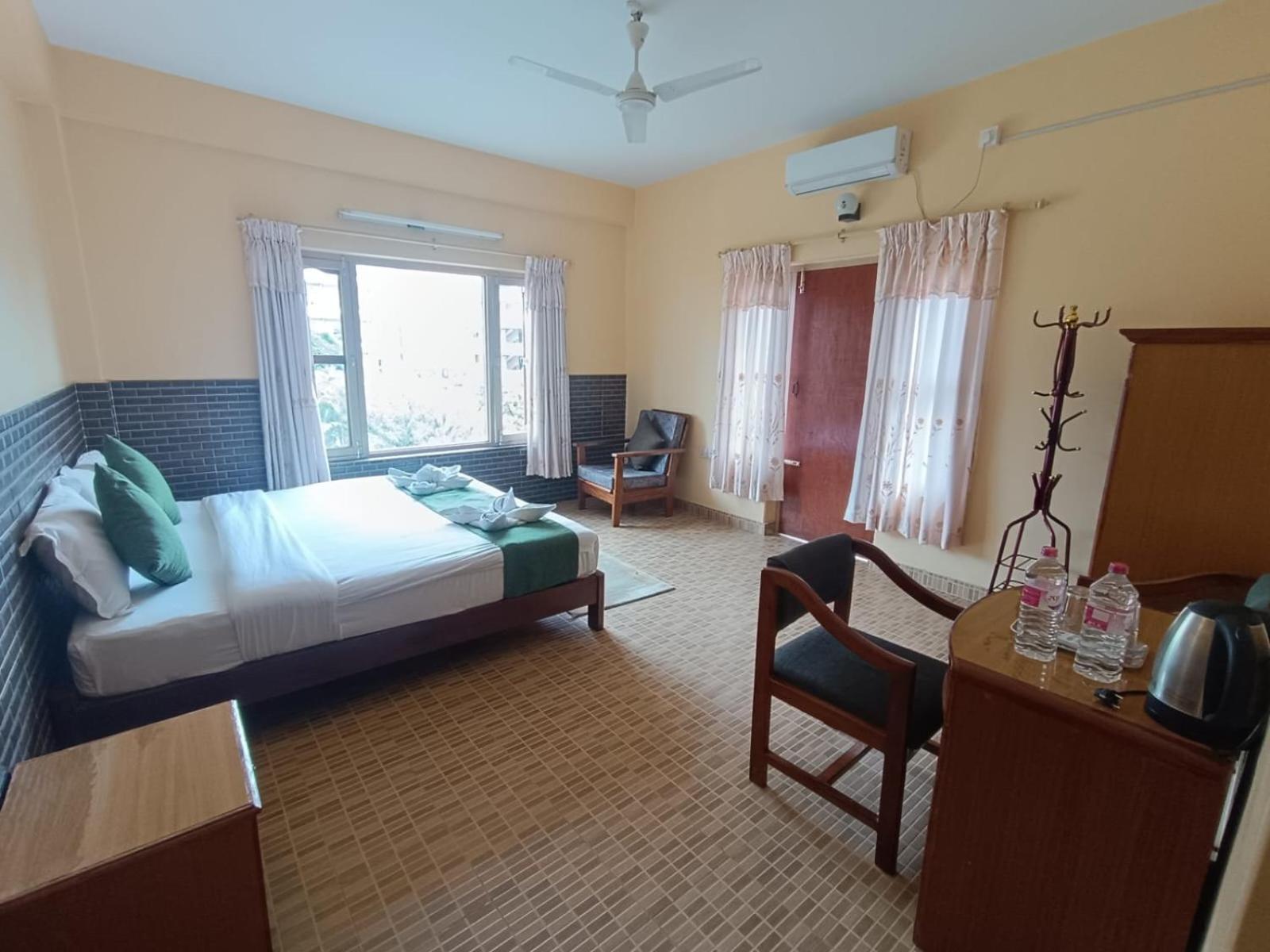 The Mountain House Hotel Pokhara Exterior foto