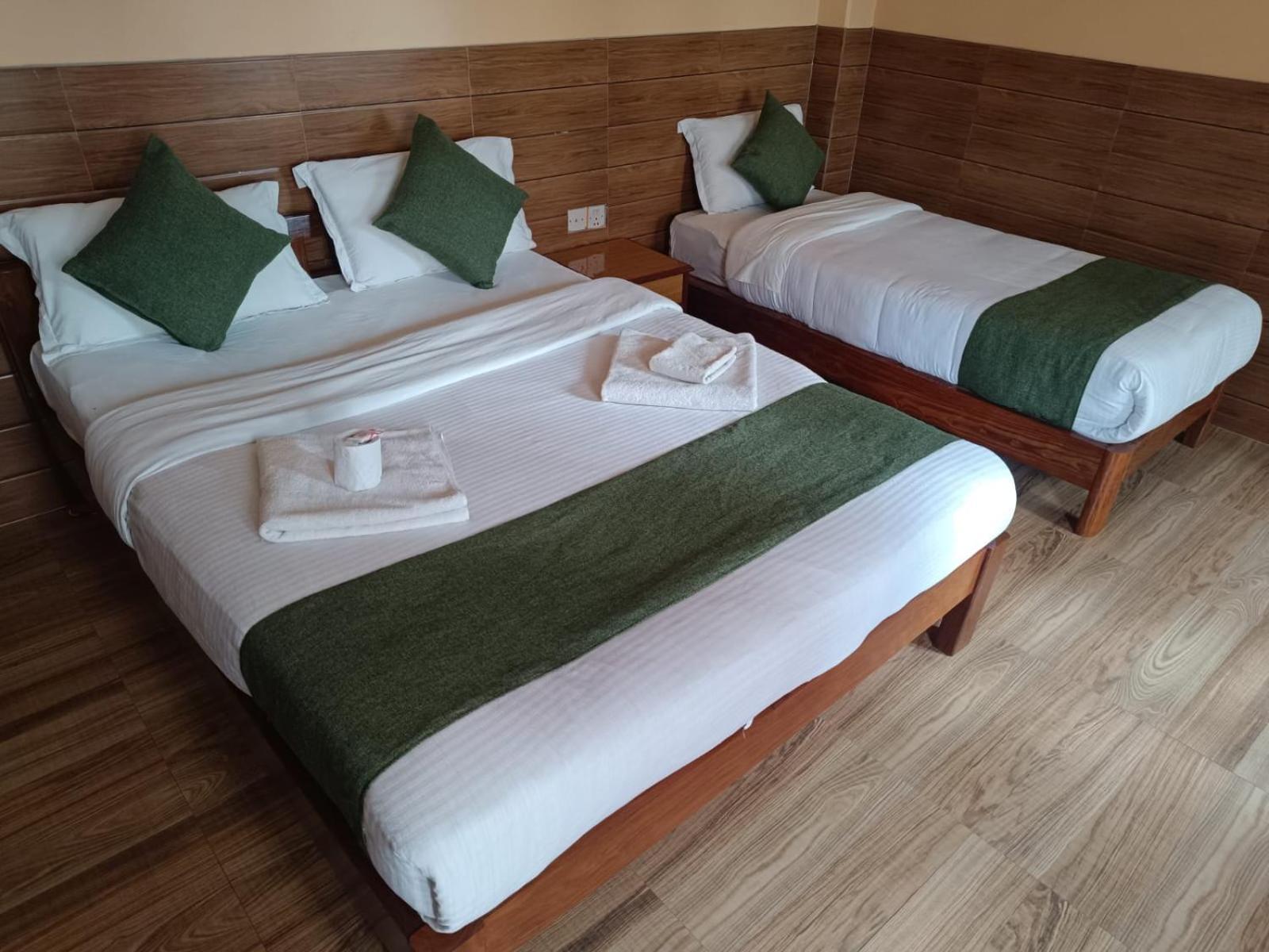 The Mountain House Hotel Pokhara Exterior foto