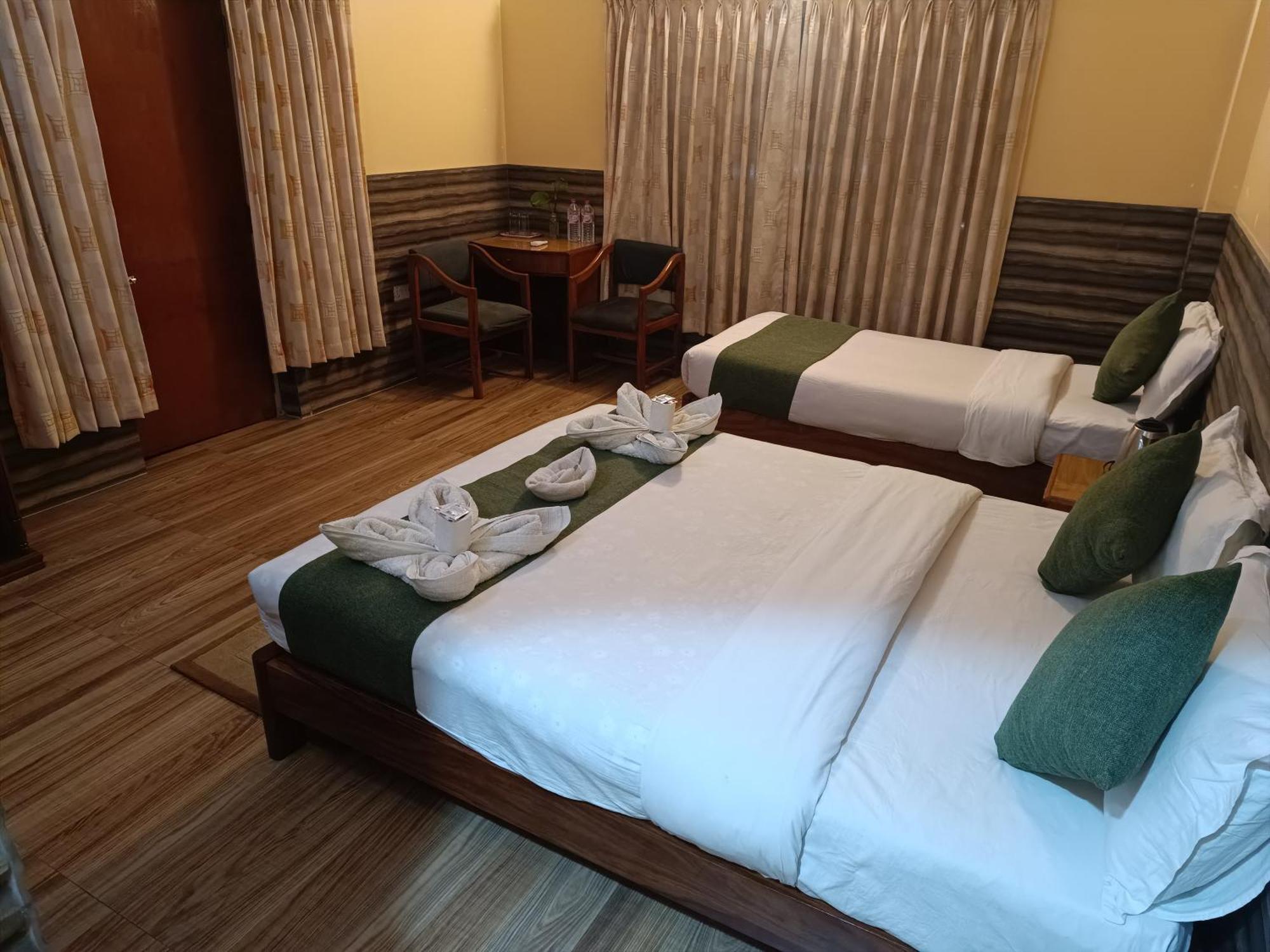 The Mountain House Hotel Pokhara Exterior foto